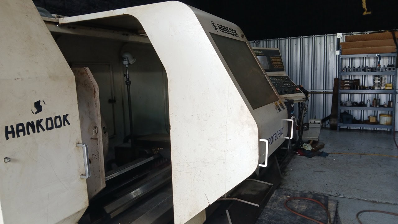 37.4" x 156" Hankook Protec 9NC 10" Spindle Bore, Dual Chucks, 2006 - Chip Conveyor, 8 Station Turret - Image 4
