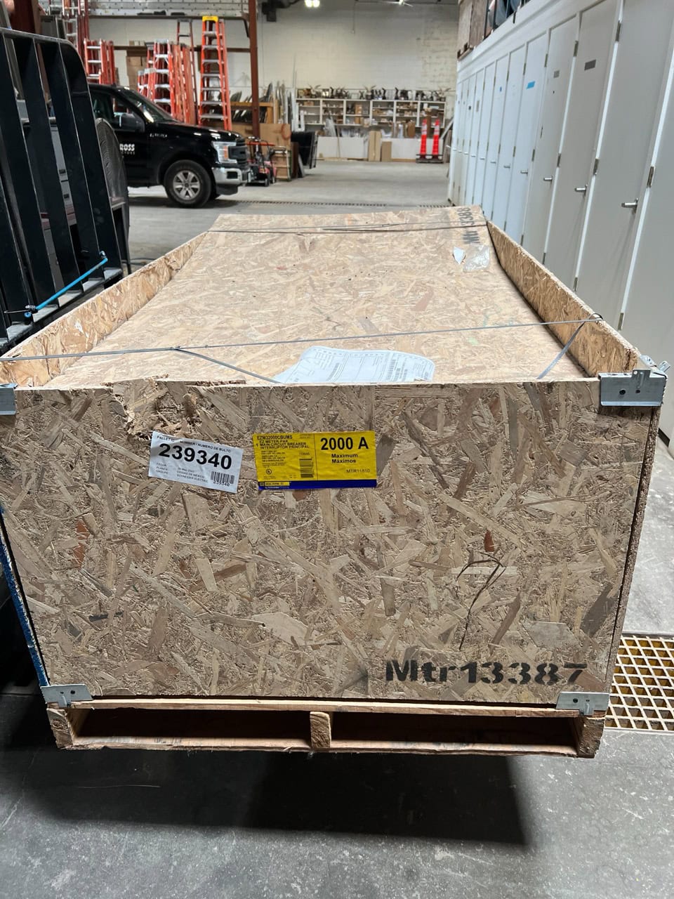 Schneider Electric EZ Meter-Pak Switchgear - 2000A Main with Multiple Branch Breakers, Still In Crate, Never Used - Image 3