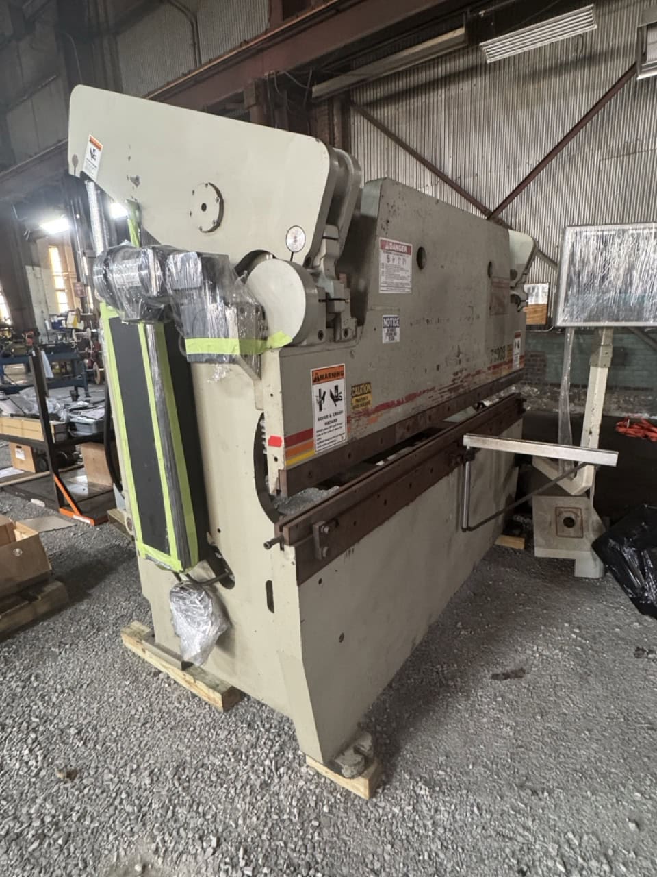 100 Ton x 8' Accurpress 71008 Press Brake, 2003 - Image 11