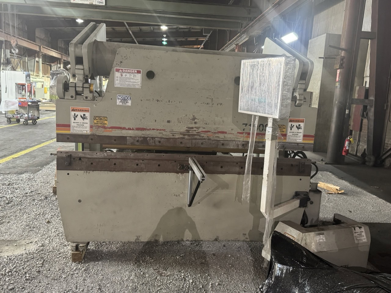 100 Ton x 8' Accurpress 71008 Press Brake, 2003 - Image 25