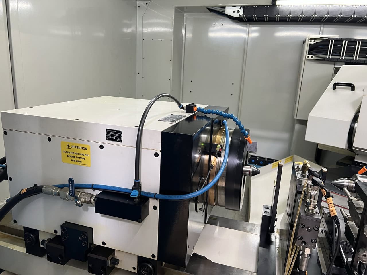 Zema Numerika GH-1000 CNC Cylindrical Grinding Machine, 2018 - Tailstock, Fanuc 0i TD, Dressing Spindle - Image 7