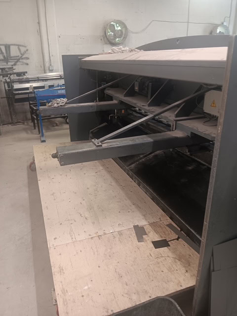 Haco TS 3008 5/16" x 10' Hydraulic Power Squaring Shear, 2005 - Image 2