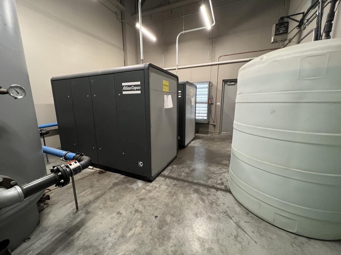 Clean-Room Ready Atlas Copco ZT75FF Rotary Screw Air Compressor – 127 PSI Oil-Free Air, Built-In Dryer, 75 HP - Image 2