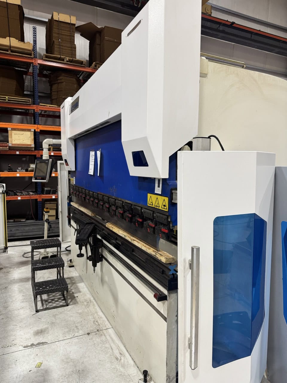 10' x 195 Ton Accurl GeniusPro CNC Brake, 2020 - 5 axis gauge