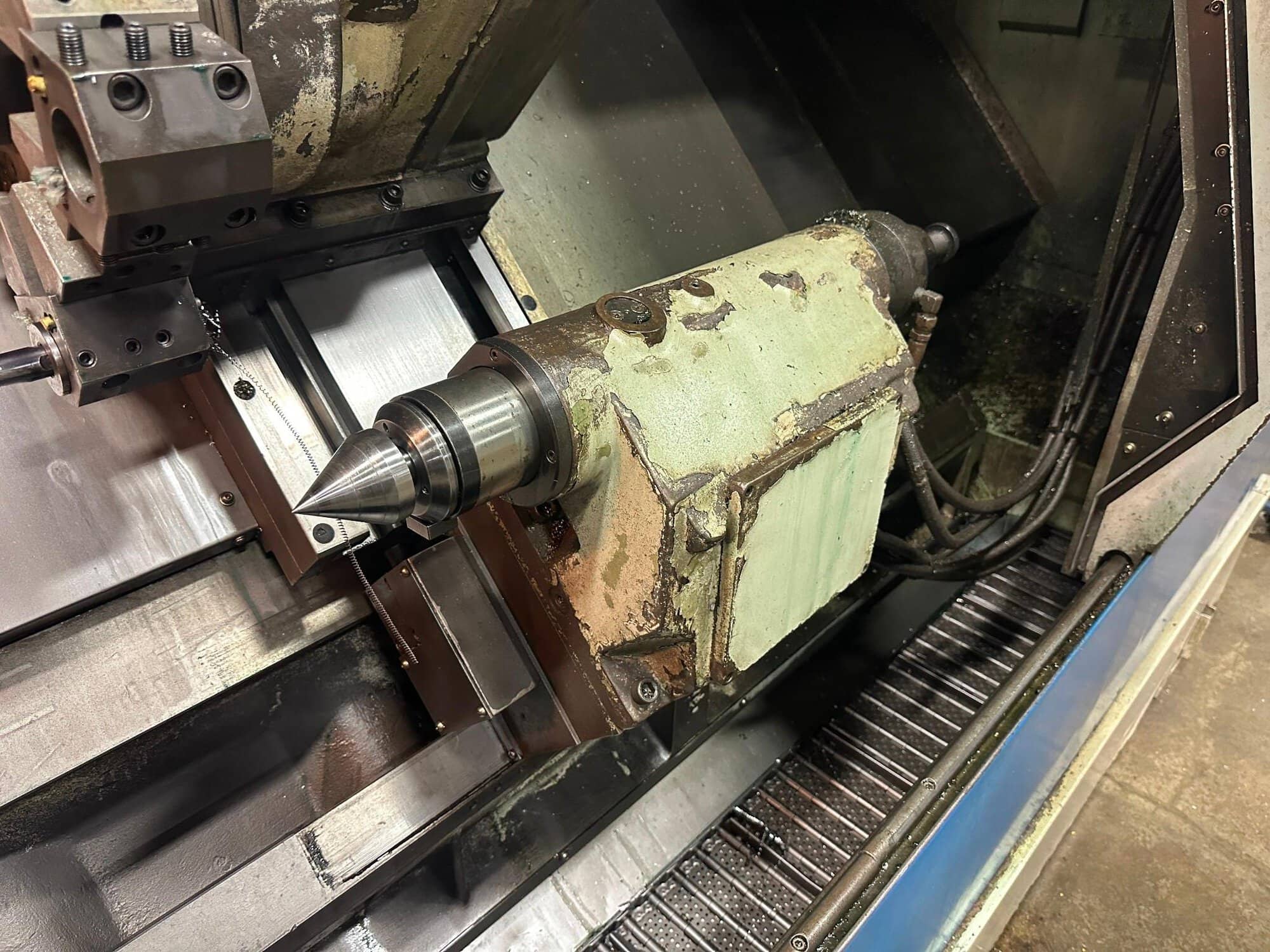 Doosan Puma 300LC CNC Lathe, 2006 - Low Hours, 15" Chuck, Chip Conveyor, Programmable Tailstock, Presetter - Image 10