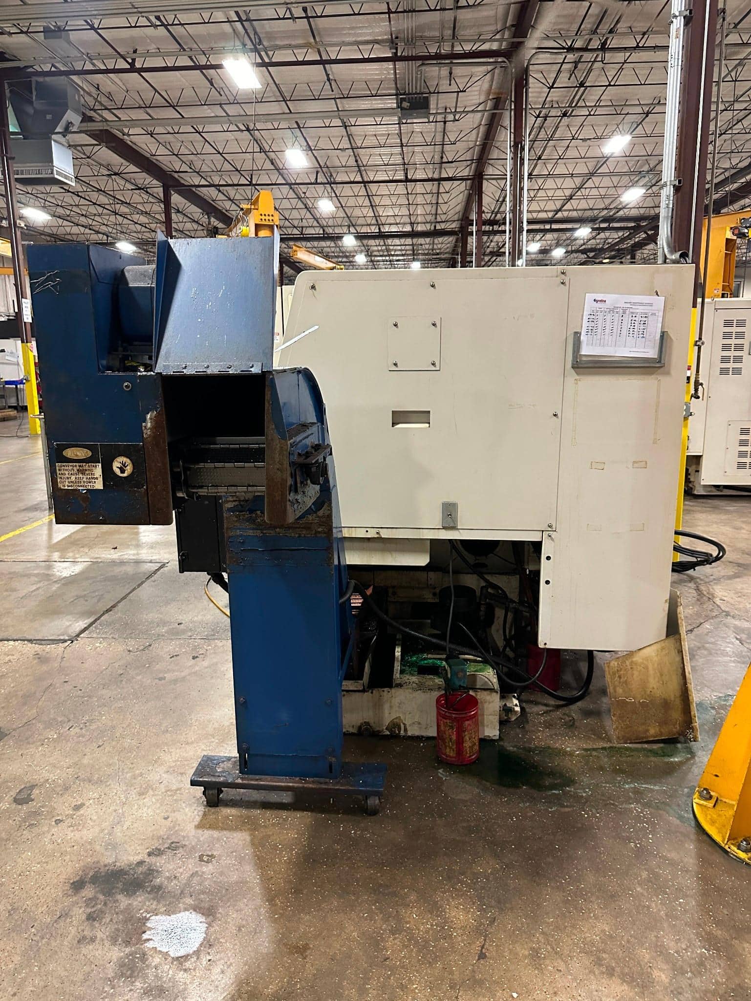 Doosan Daewoo Puma 300C CNC Lathe, 2005 - 15" Chuck, Chip Conveyor, Programmable Tailstock - Image 13