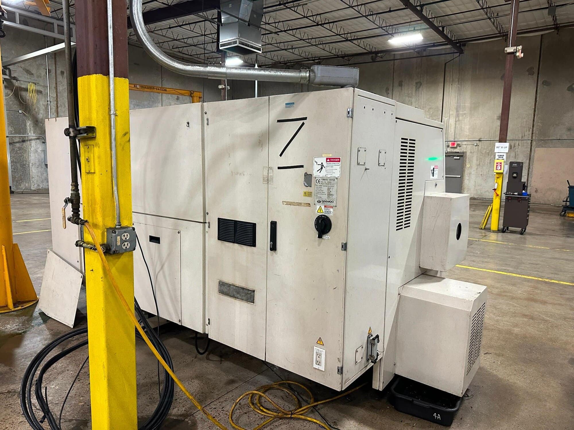 Doosan Daewoo Puma 300C CNC Lathe, 2005 - 15" Chuck, Chip Conveyor, Programmable Tailstock - Image 16