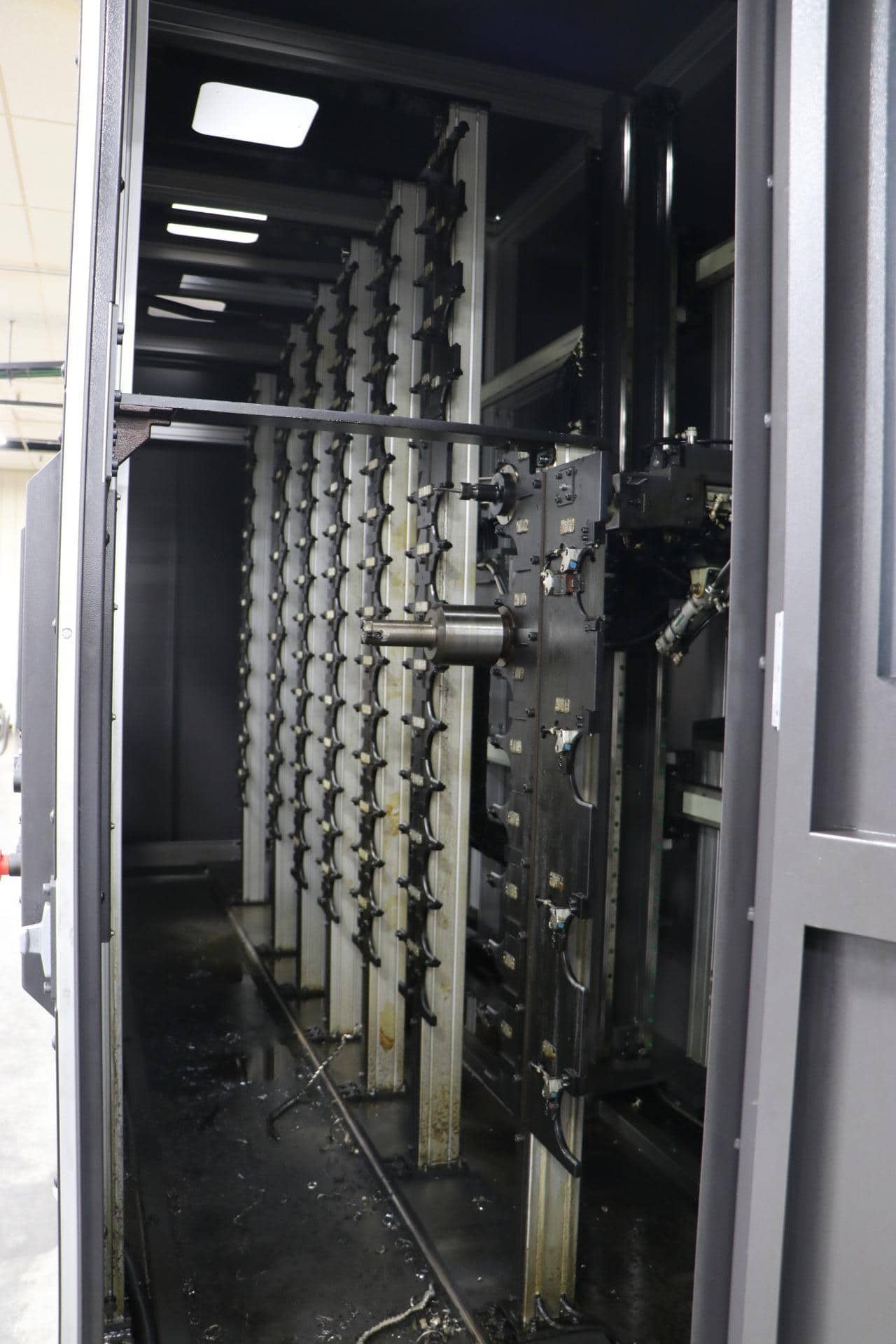 Okuma MB-8000H CNC Horizontal Machining Center, 2021 - Through Spindle Coolant; Chip Conveyor - Image 16