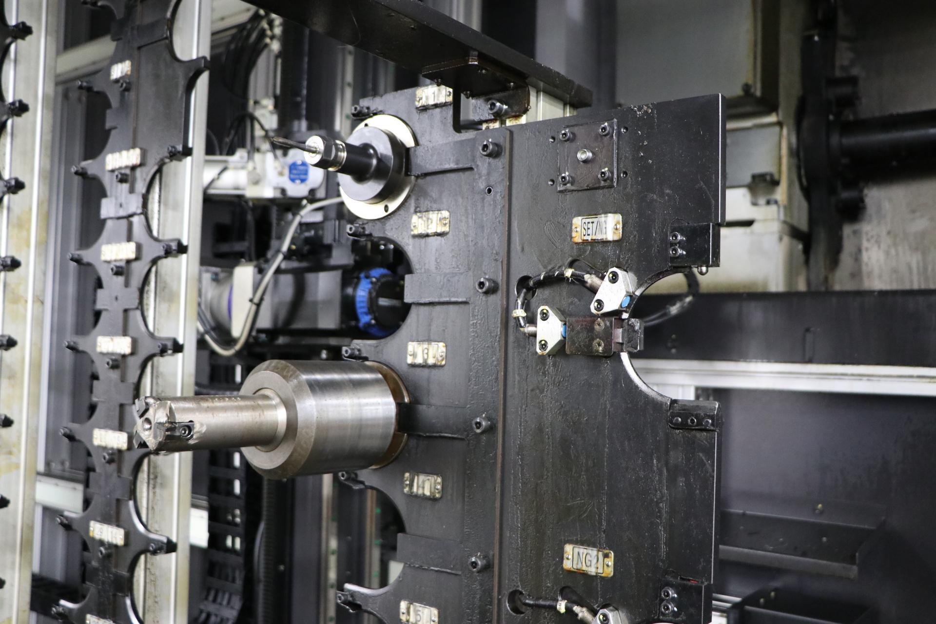 Okuma MB-8000H CNC Horizontal Machining Center, 2021 - Through Spindle Coolant; Chip Conveyor - Image 17