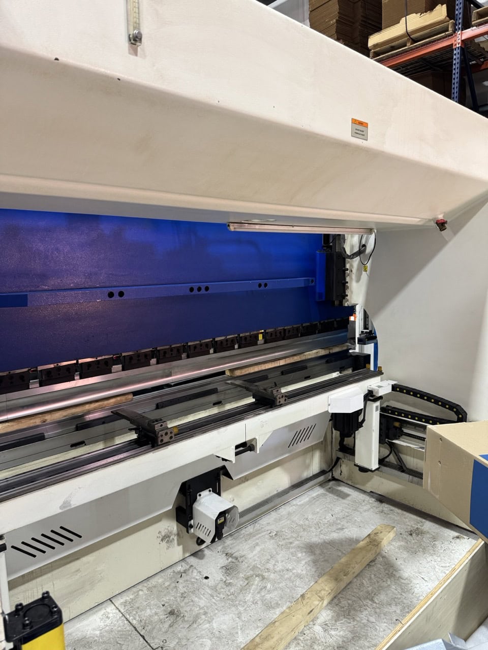 10' x 195 Ton Accurl GeniusPro CNC Brake, 2020 - 5 axis gauge - Image 3