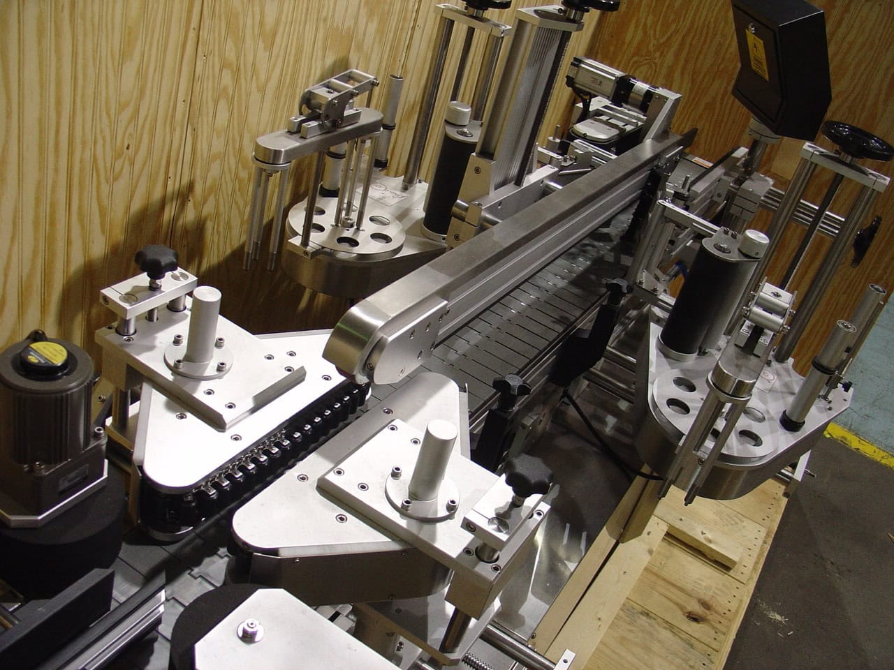 A Packaging Systems Fully Automatic Filling and Labeling Line for Shampoo Bottles, 2009 - Image 4