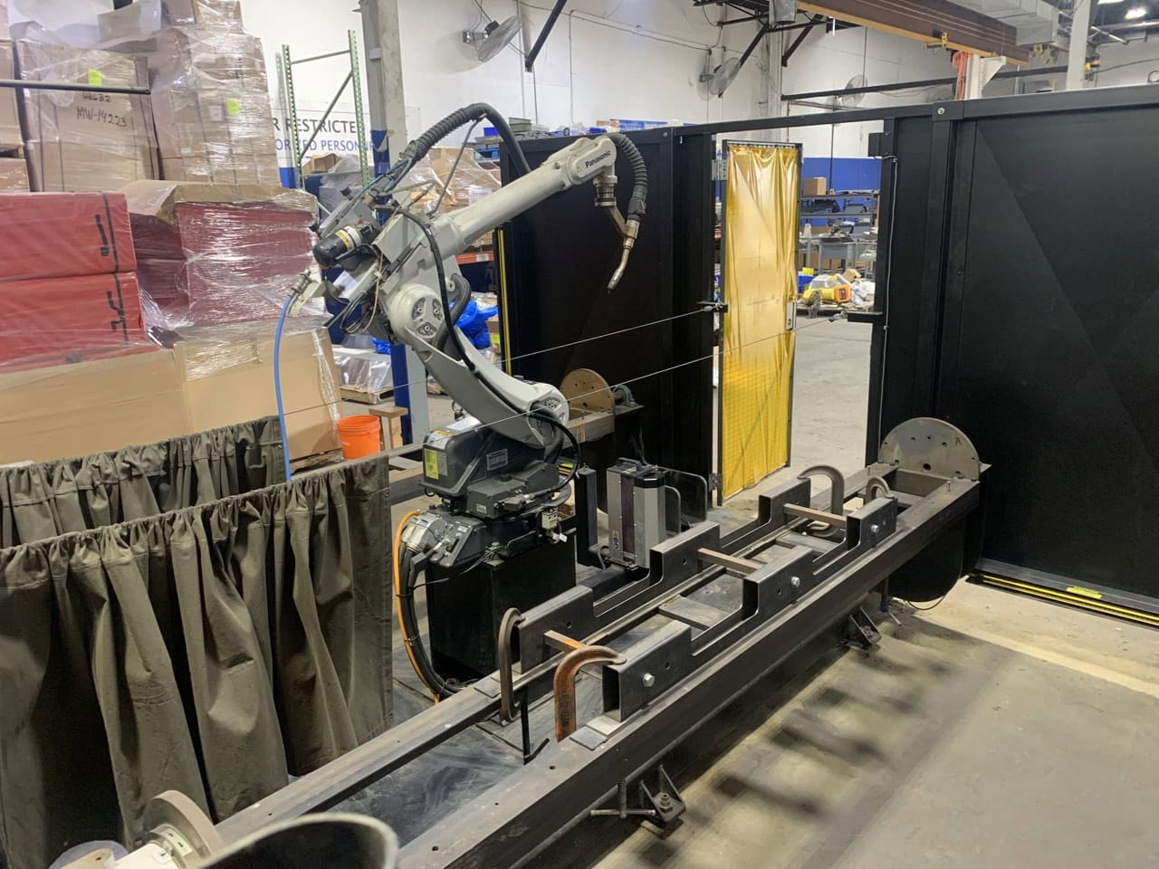 Miller Performarc PA1100SS (PA212S) Robotic Weld Cell, 2012 - Panasonic TAWERS TA-1900 Robot, 350 Amp Panasonic Dip Pulse HMIII350, Dual Light Curtains - Image 10