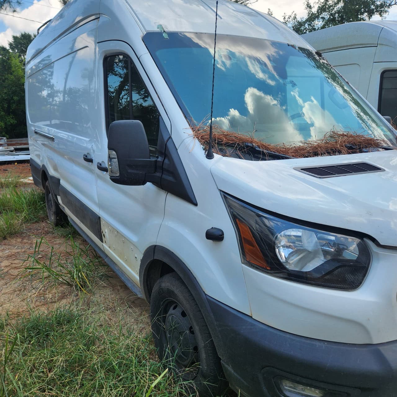 Ford E-350 W3X, 2020 – Cargo Van, 7,500 GVWR, Reliable Fleet Workhorse - Image 4