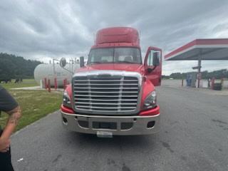 Freightliner Cascadia 125 Day Cab, 2018 - Detroit DD15, 10-Speed Manual - Image 8