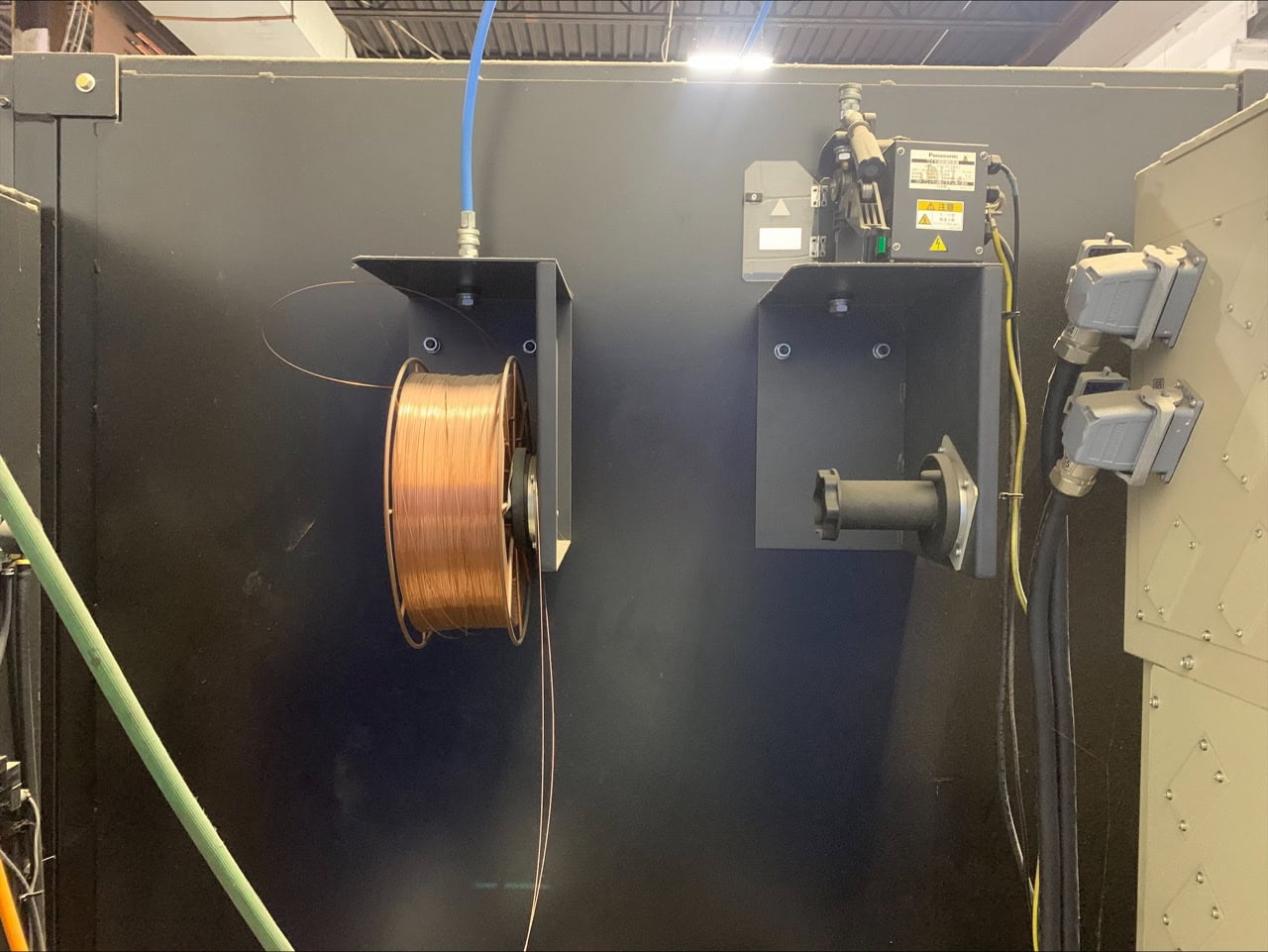 Miller Performarc PA1100SS (PA212S) Robotic Weld Cell, 2012 - Panasonic TAWERS TA-1900 Robot, 350 Amp Panasonic Dip Pulse HMIII350, Dual Light Curtains - Image 17