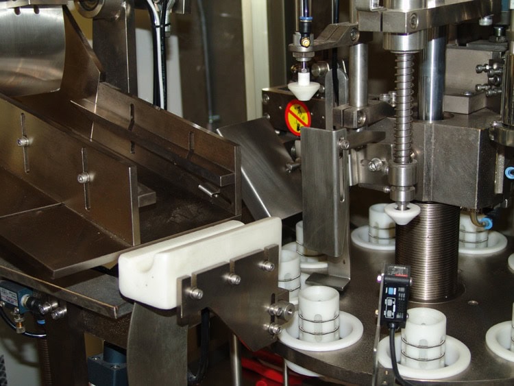 Rigao RGNF-30B Automatic Tube Filler and Sealer, 2008 - Image 16