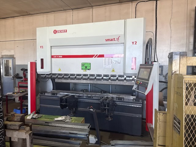 135 Ton X 10' Dener SX 30135 Hydraulic Press Brake, 2022 - Tooling Included