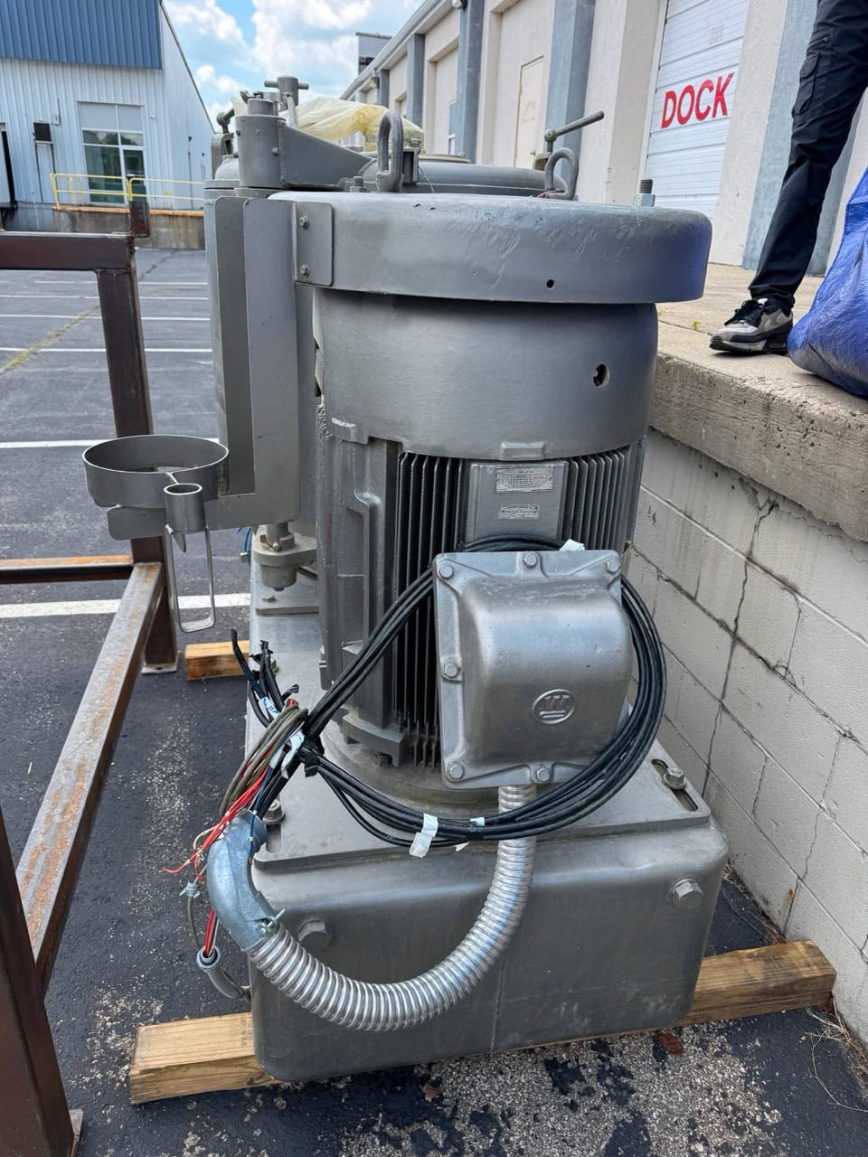 Koehring Prodex 1500-Gallon Jacketed Mixer with Westinghouse 100HP Multispeed Motor