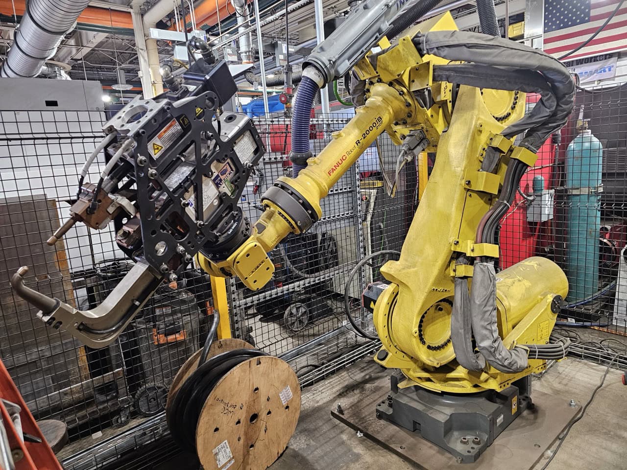 FANUC R-2000iB/210F Robot, 2015 - Milco Spot Weld Gun, Integrated Tolomatic IMA33 Servo, Reidel Chiller
