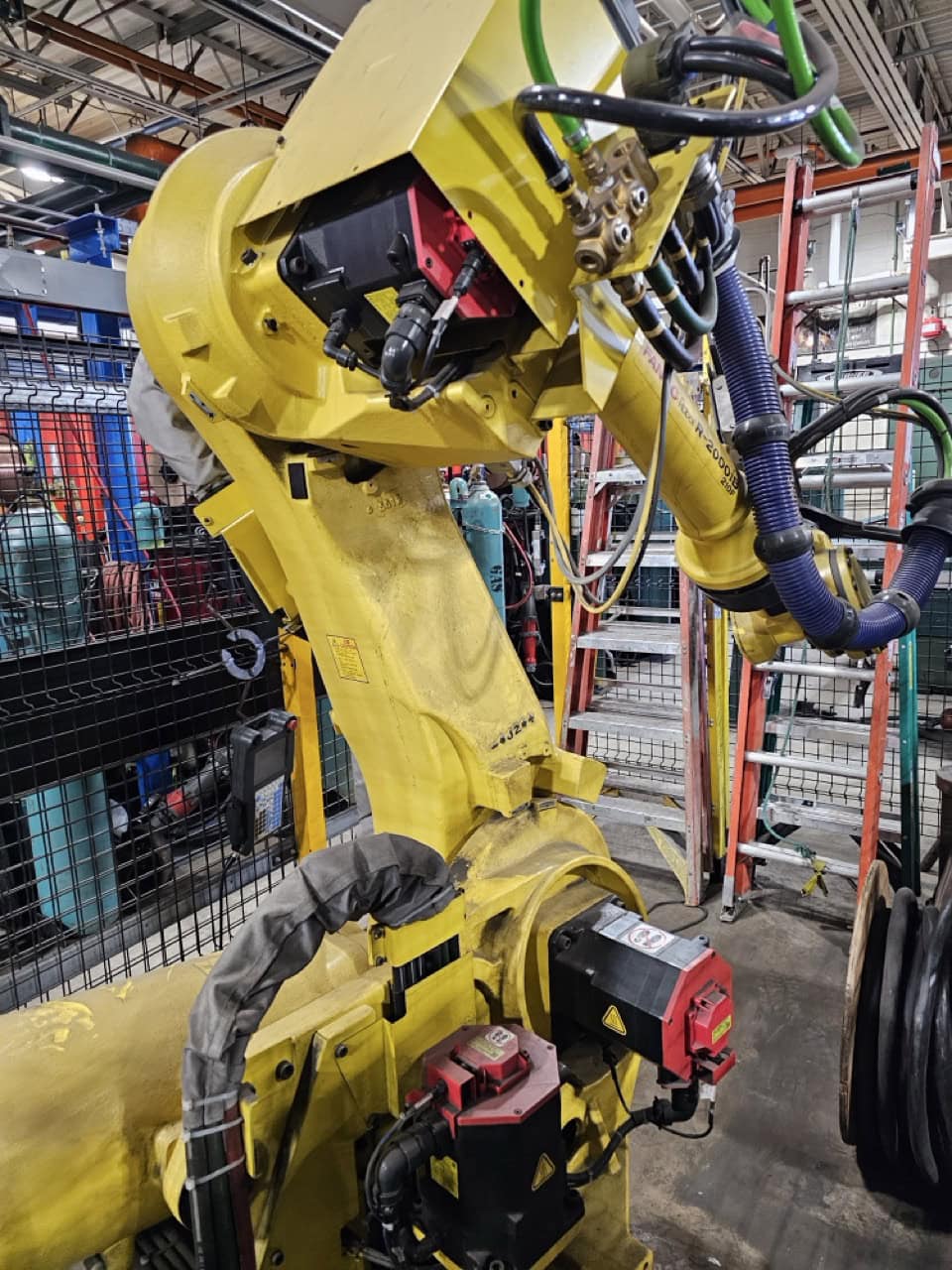 FANUC R-2000iB/210F Robot, 2015 - Milco Spot Weld Gun, Integrated Tolomatic IMA33 Servo, Reidel Chiller - Image 12