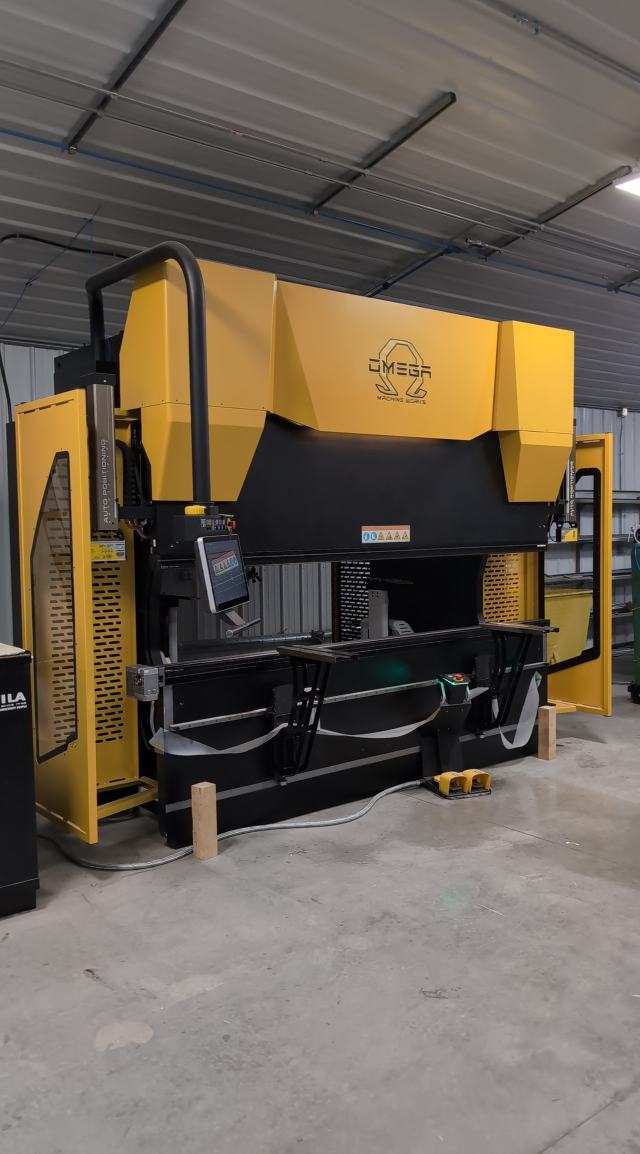 160 Ton x 10' Omega PRCB 30160 Hydraulic Press Brake, 2022 - 6 Axis Back Gauge, Willa Crowning, Auto Positioning Safety System - Image 2