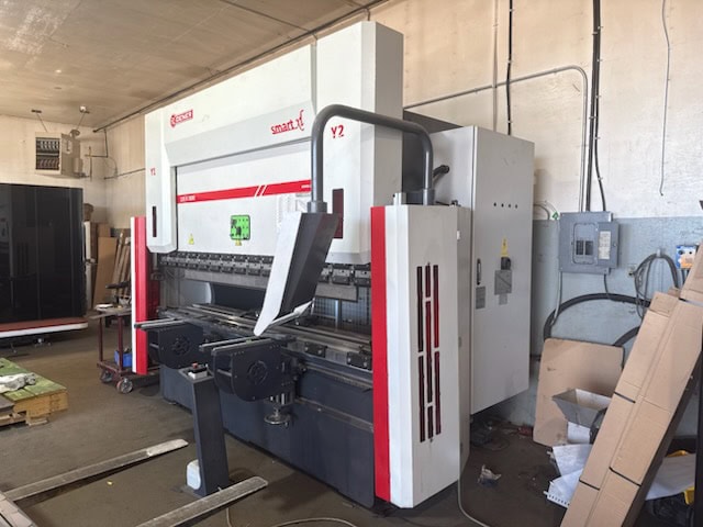 135 Ton X 10' Dener SX 30135 Hydraulic Press Brake, 2022 - Tooling Included - Image 2