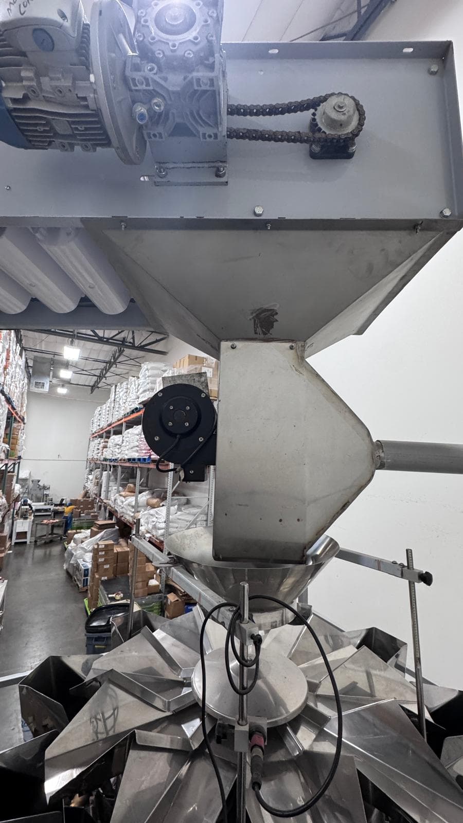 Automatic 10-Head Packing Machine with Integrated Scale System, Domino V320i TTO Printers, Conveyor & Mezzanine, 2020 - Image 2
