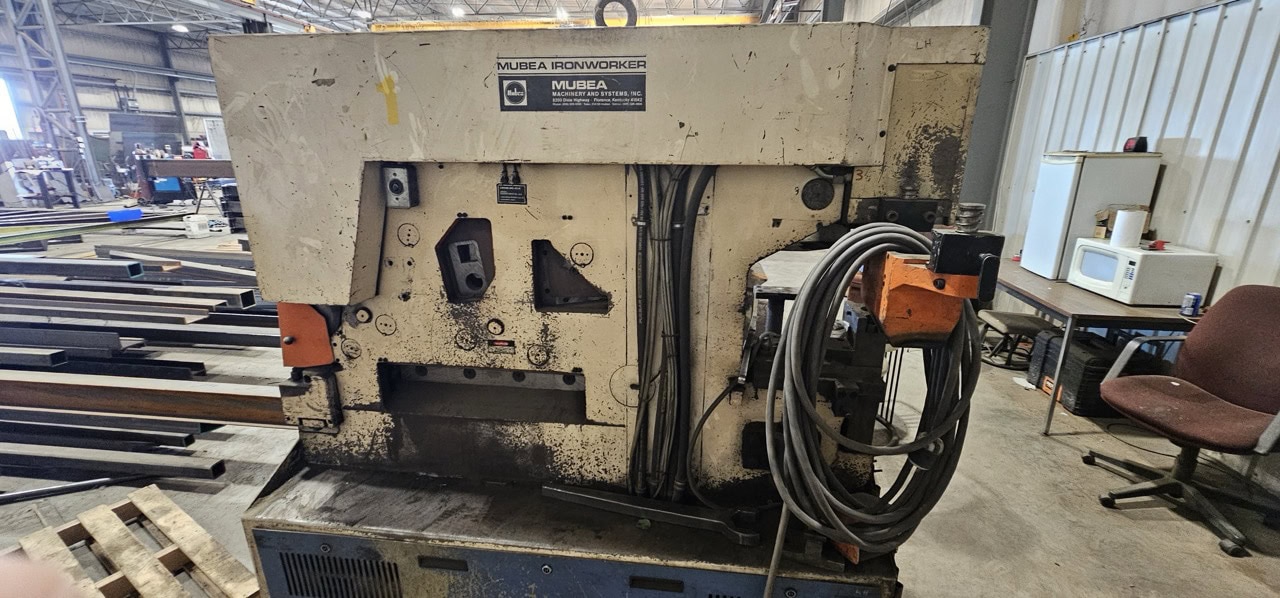 110 Ton Mubea HIW 1000/610 Hydraulic Ironworker - Dual Station - Image 2