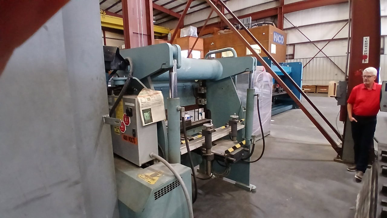 60 Ton x 6', Accurpress, 7606, Hydraulic Press Brake, 1995 - CNC Backguage, Tooling and Cabinet Included - Image 5