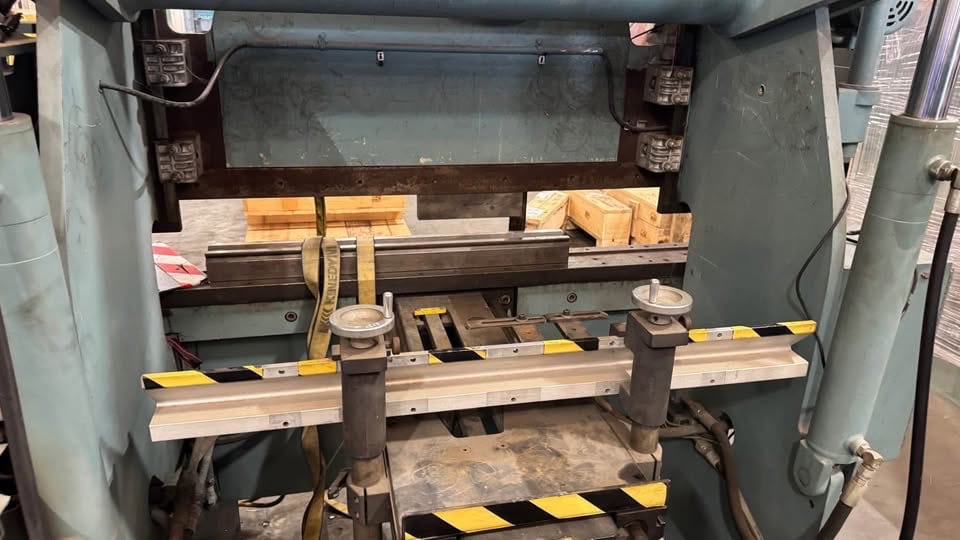 60 Ton x 6', Accurpress, 7606, Hydraulic Press Brake, 1995 - CNC Backguage, Tooling and Cabinet Included - Image 13