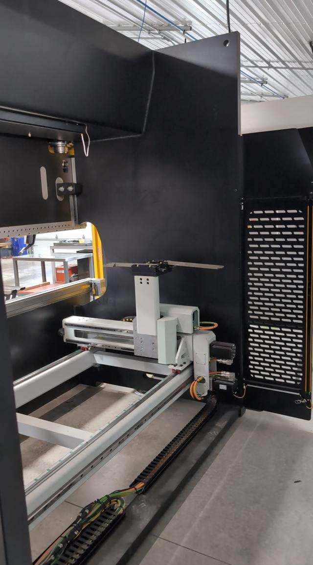 160 Ton x 10' Omega PRCB 30160 Hydraulic Press Brake, 2022 - 6 Axis Back Gauge, Willa Crowning, Auto Positioning Safety System - Image 7