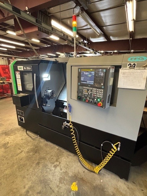 DMC DL-22LA CNC Lathe, 2022 - Tailstock, Chip Conveyor, Parts Catcher - Image 7