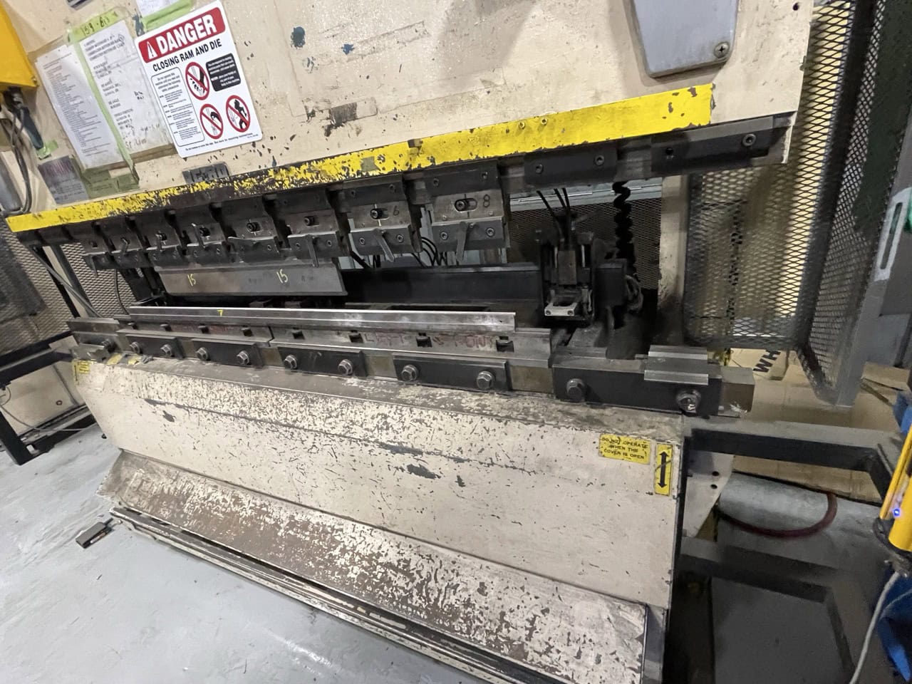 88 Ton x 8' Amada RG 80 Press Brake, 1982 - Tooling, Backgauge - Image 2
