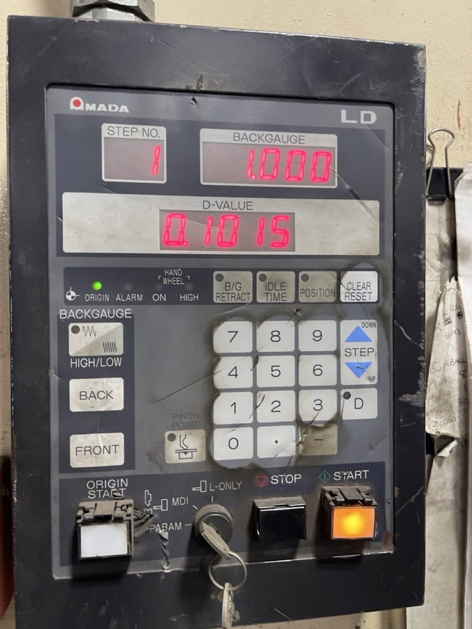 80 Ton x 8' Amada RG 8024LD Press Brake, 2000 - Backgauge, Tooling - Image 8