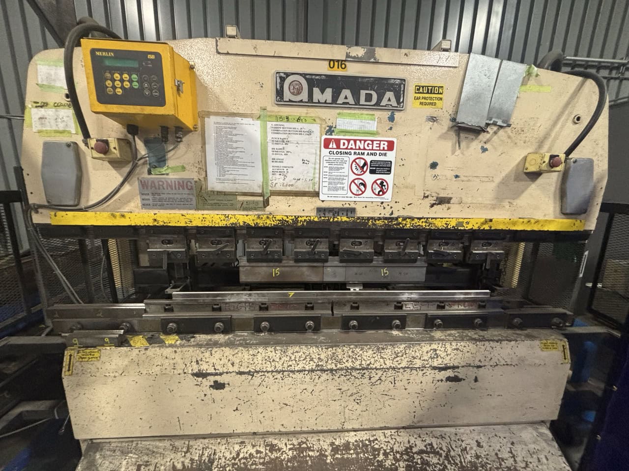 88 Ton x 8' Amada RG 80 Press Brake, 1982 - Tooling, Backgauge - Image 9