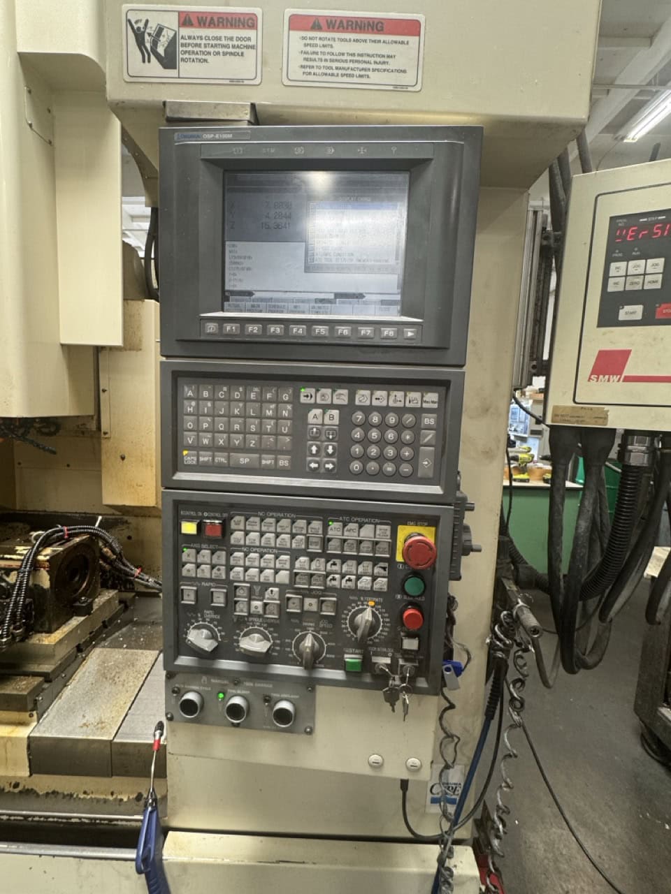 Okuma MC-V4020 VMC, 2005 - 4th Axis Rotary, Chip Conveyor - Image 2