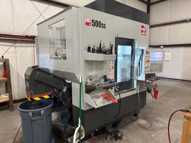 Haas UMC-500SS 5 Axis UMC, 2023 - TSC, Chip Conveyor, Probe - Image 3
