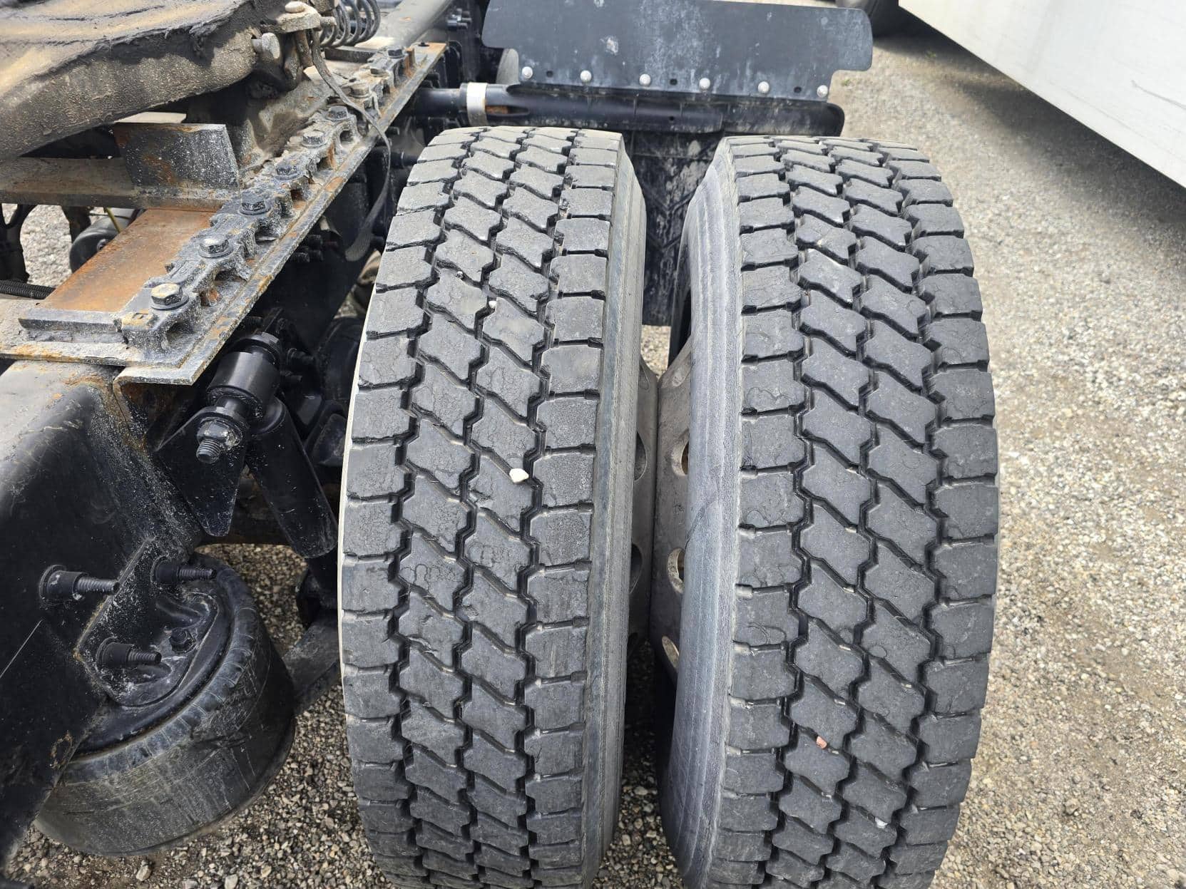 Freightliner X11342ST Day Cab; 2018 – DD13 / 450 HP / 65,000 lb GVW - Image 5