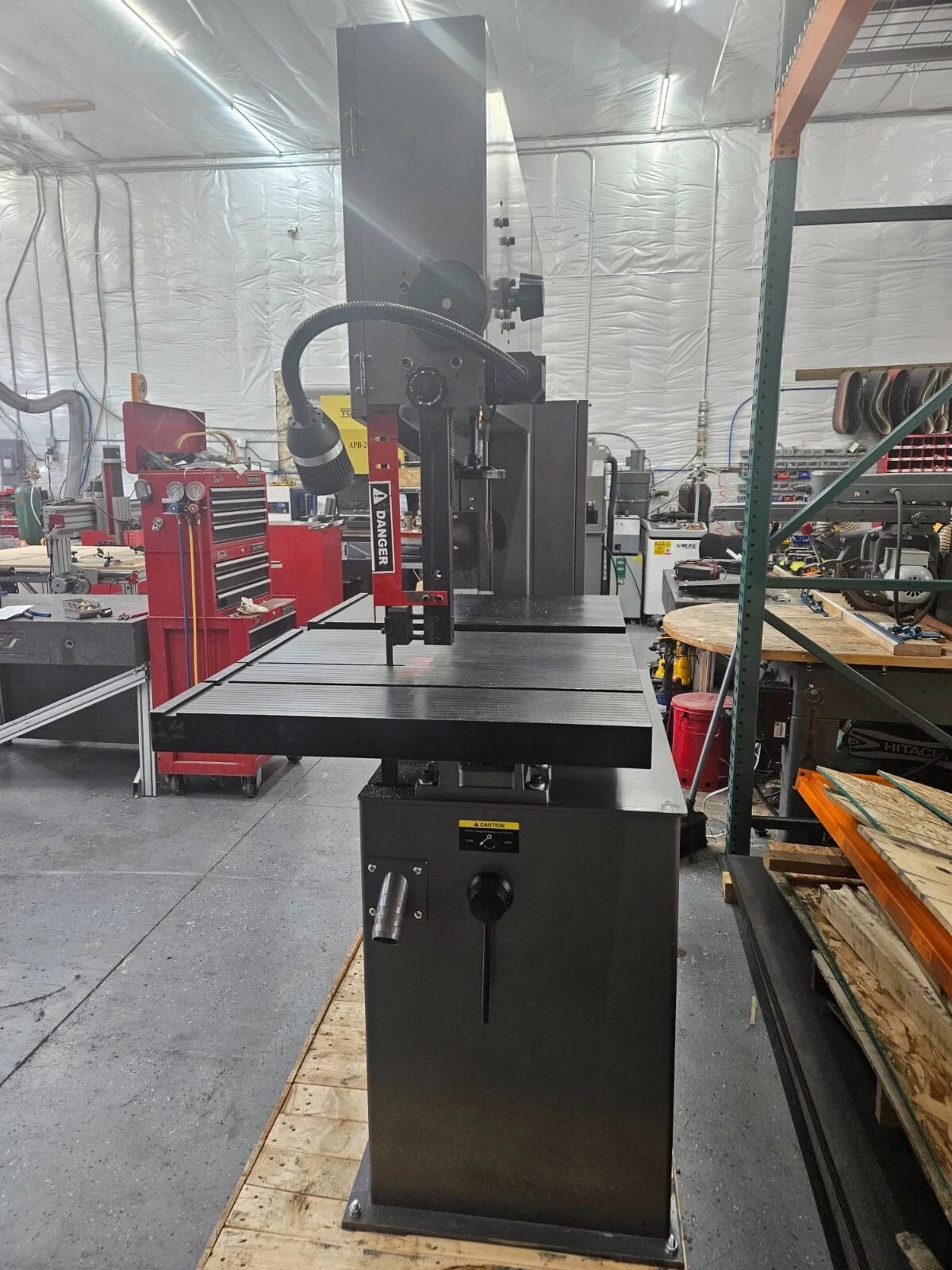 12" x 36" Jet VBS-3612 Vertical Metal Bandsaw - Image 3