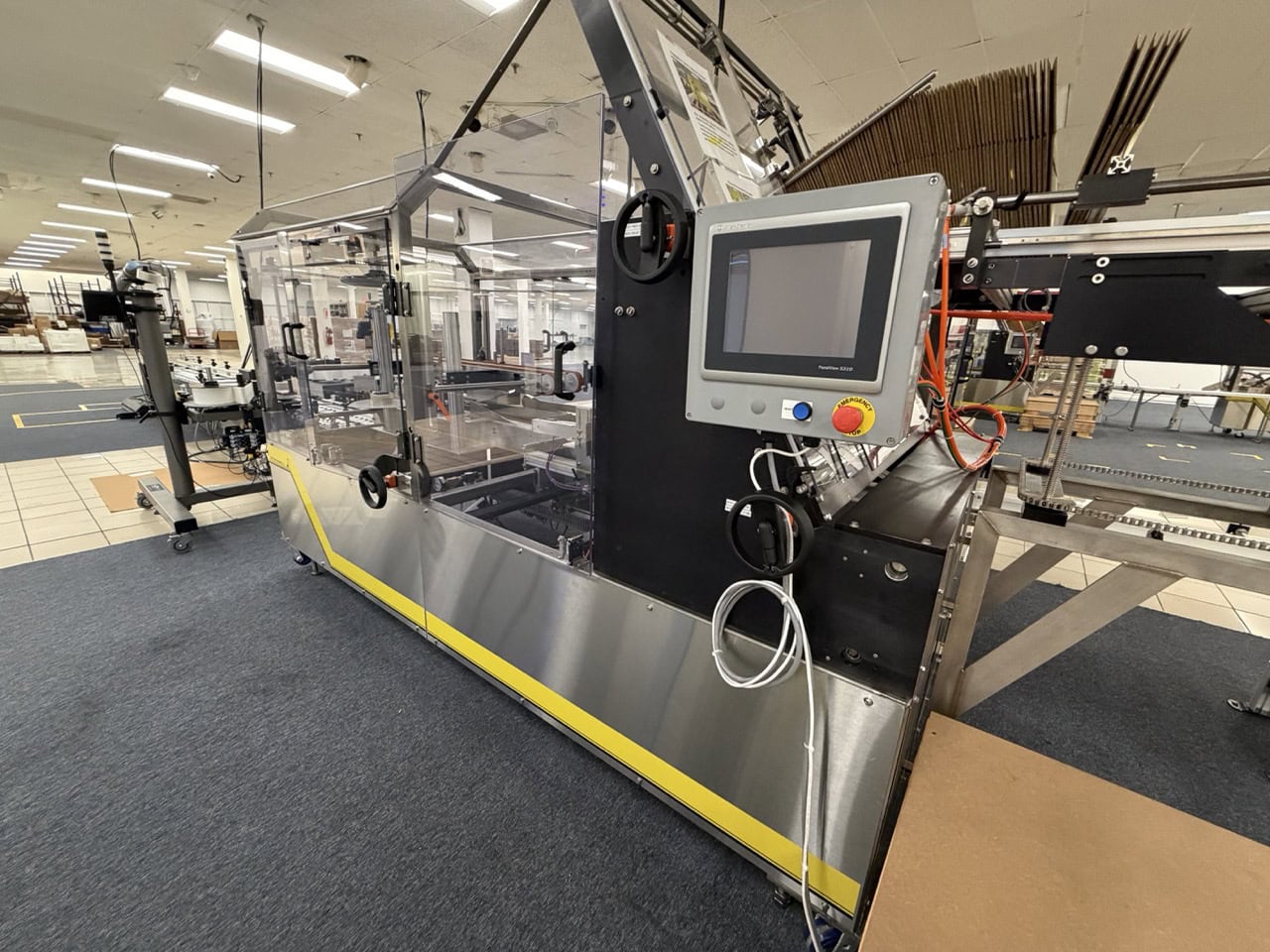 Econocorp Econocase Case Packer 10829, 2023 - With Automatic Product Collator/Loader and Tape Closure
