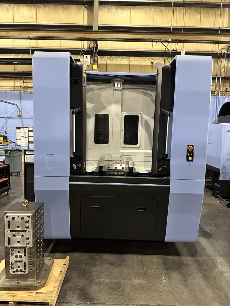 Doosan NHP 5000 HMC, 2021 - LNS Turbo MH250 Chip Conveyor, Probe, Tool Setter, 12 Cutting hours on machine!!