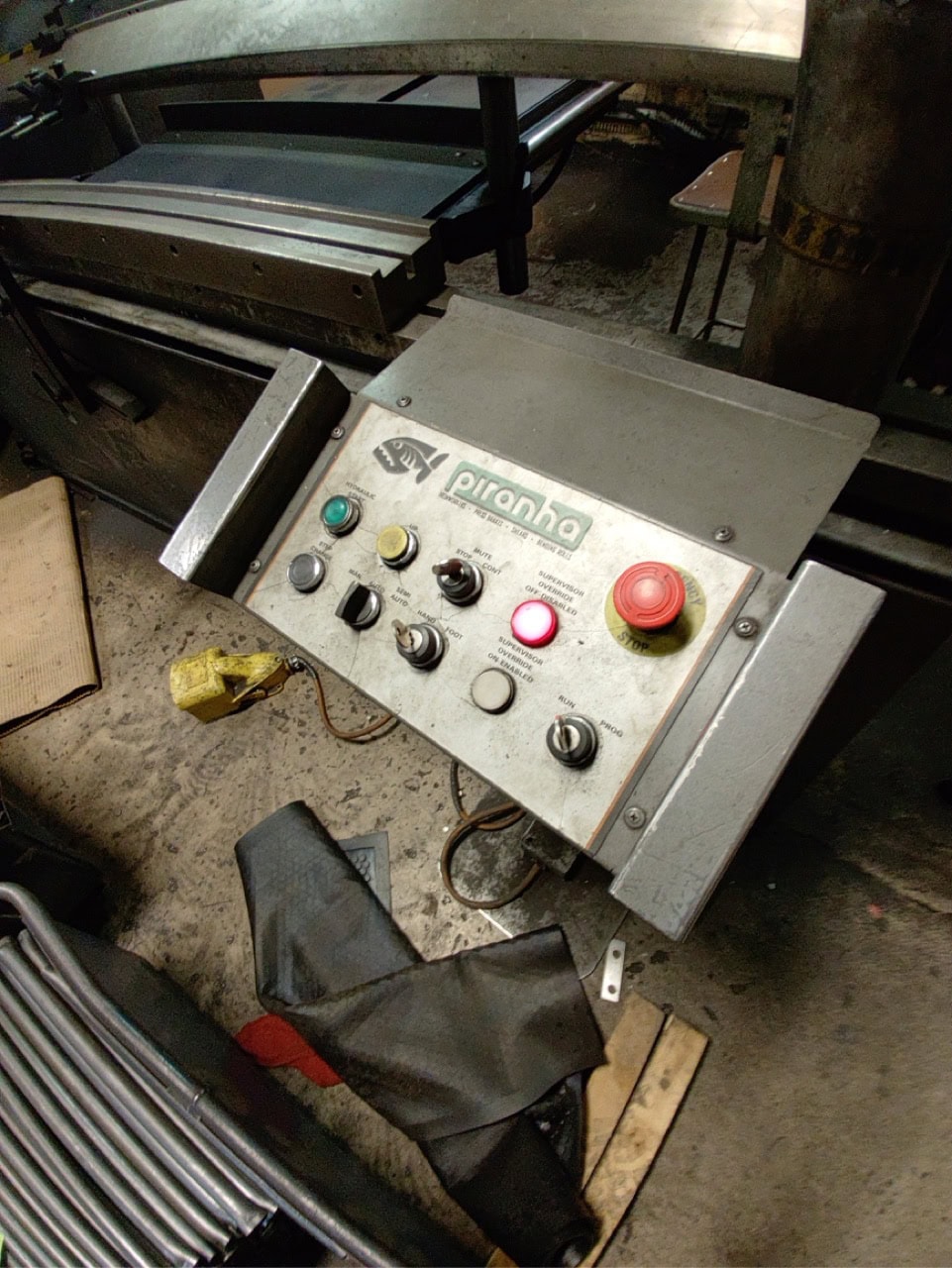 100 Ton x 8' Piranha Pro 2 CNC Hydraulic Press Brake, 2006 - Backgauge, Delem CNC Control, Foot Pedal - Image 5