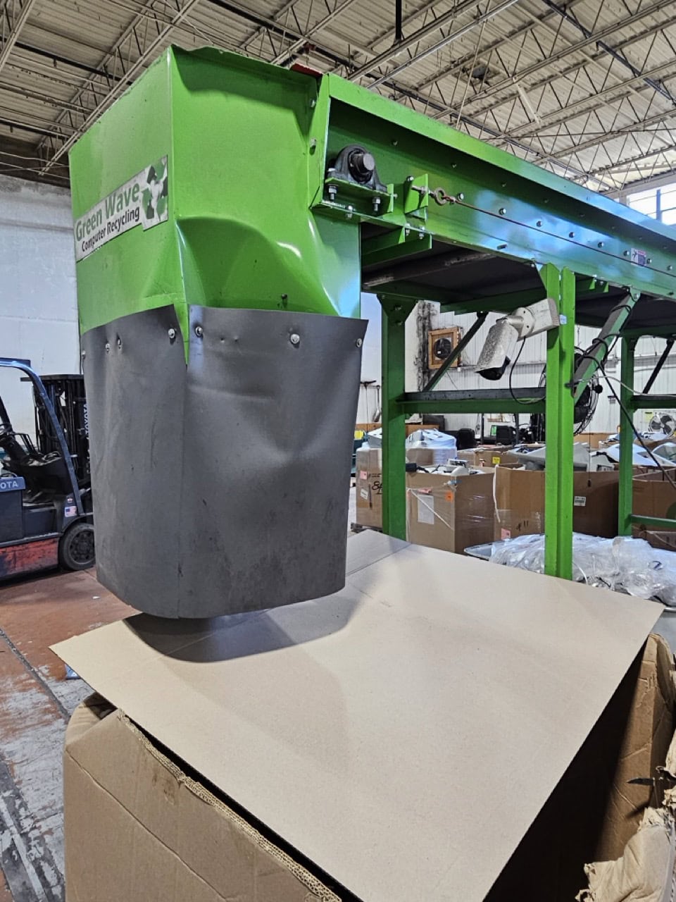 Ameri-Shred AMS-21030-PT Shredder, 2015 - Set up for Plastics. - Image 4