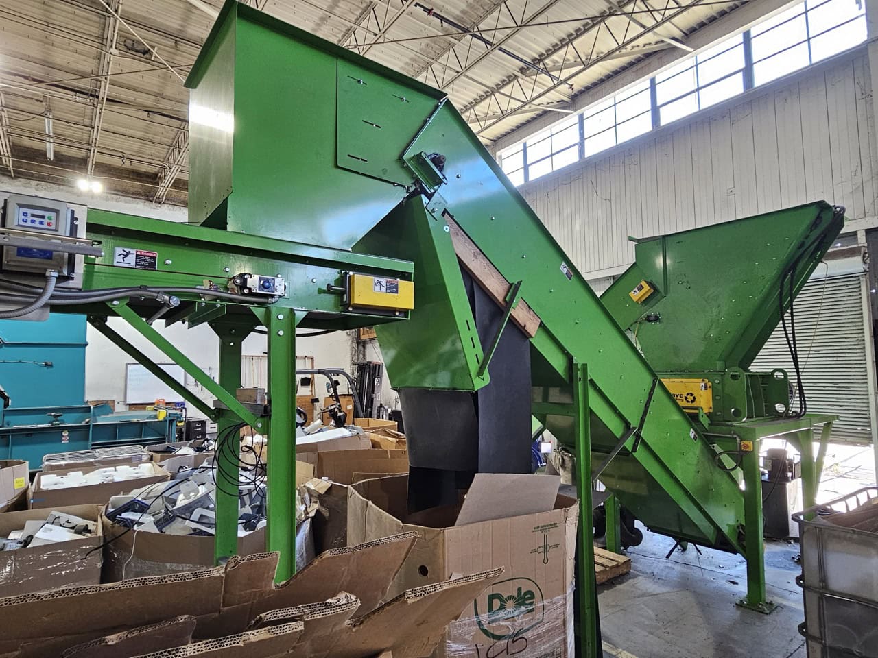 Ameri-Shred AMS-21030-PT Shredder, 2015 - Set up for Plastics. - Image 6