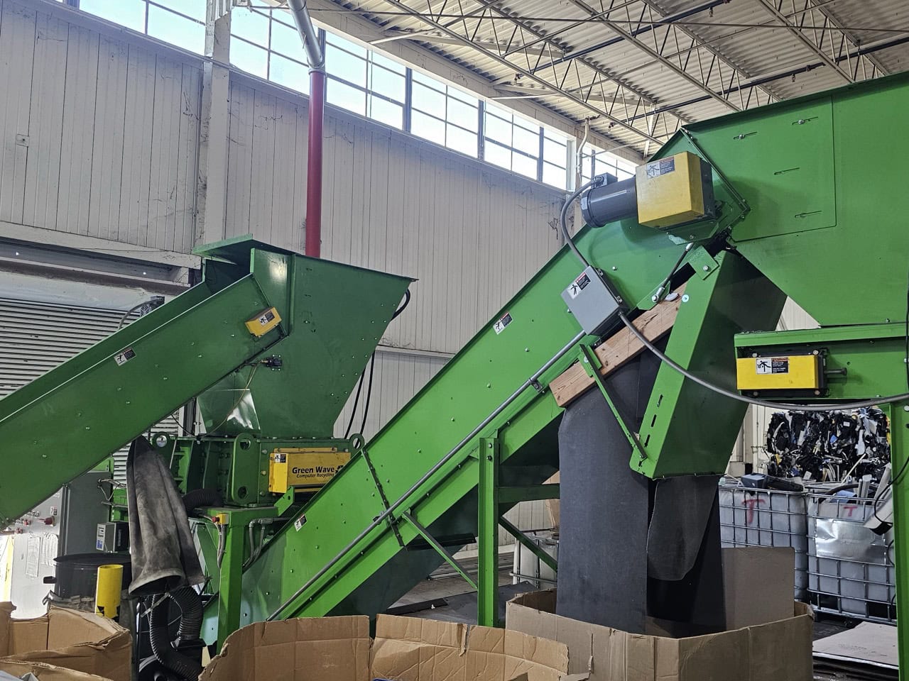 Ameri-Shred AMS-21030-PT Shredder, 2015 - Set up for Plastics. - Image 8