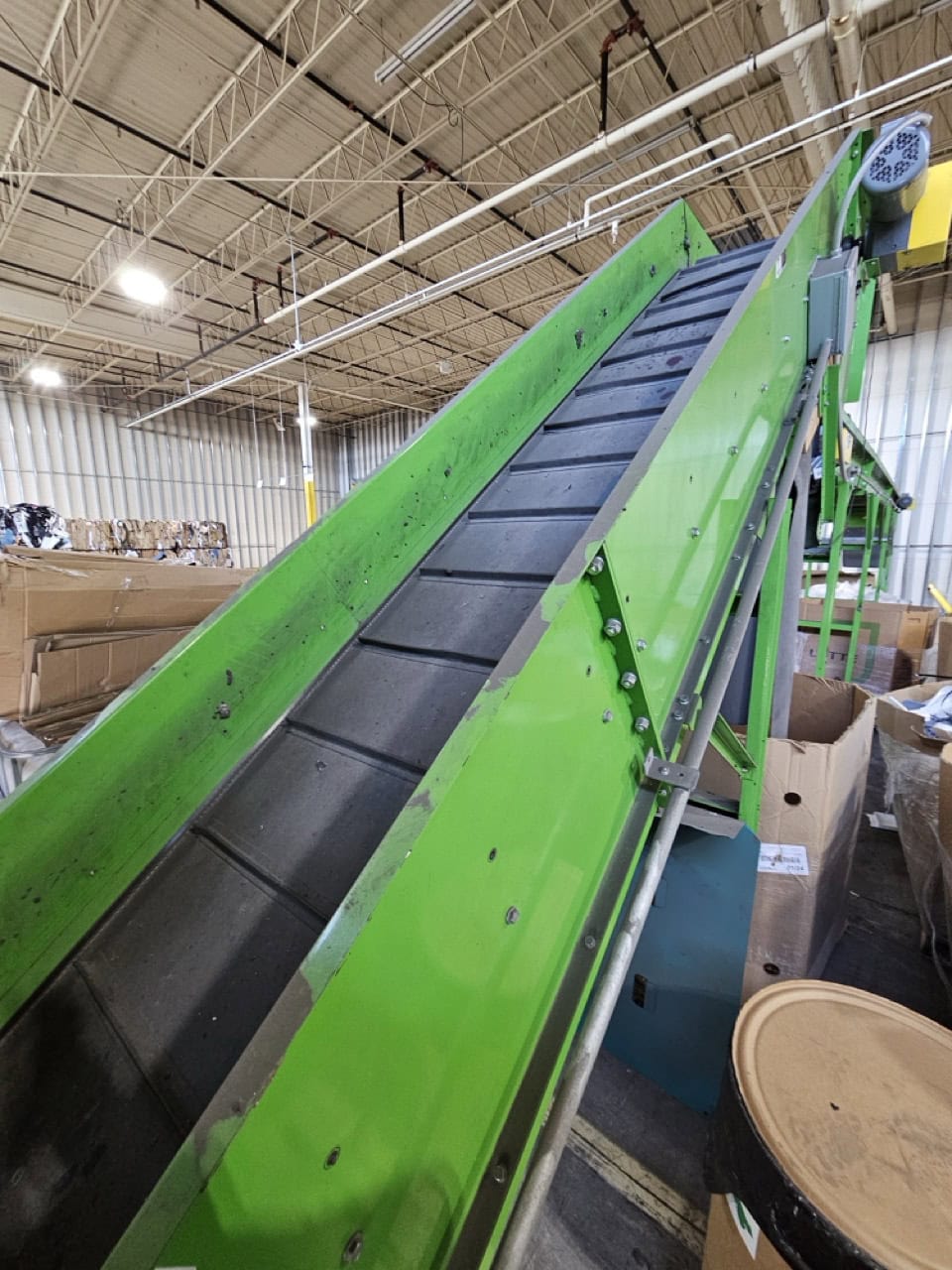 Ameri-Shred AMS-21030-PT Shredder, 2015 - Set up for Plastics. - Image 9