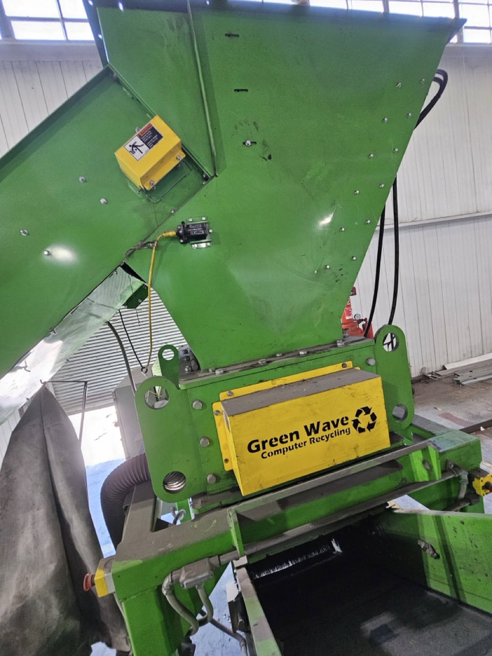 Ameri-Shred AMS-21030-PT Shredder, 2015 - Set up for Plastics. - Image 10
