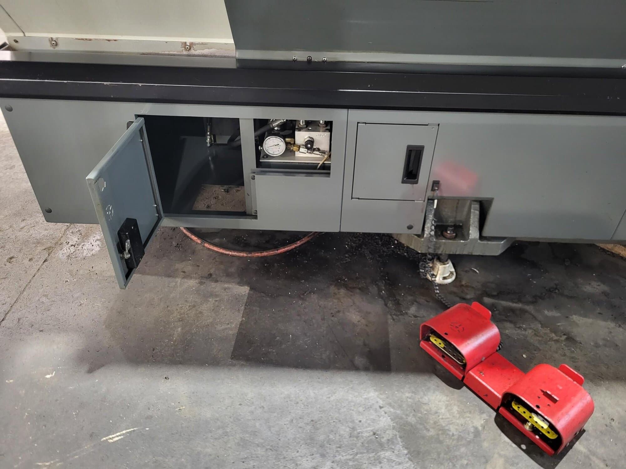 Haas ST-40 Big Bore CNC Lathe, 2013 - Chip Conveyor, 18.5" SMW Autoblok Chuck - Image 19