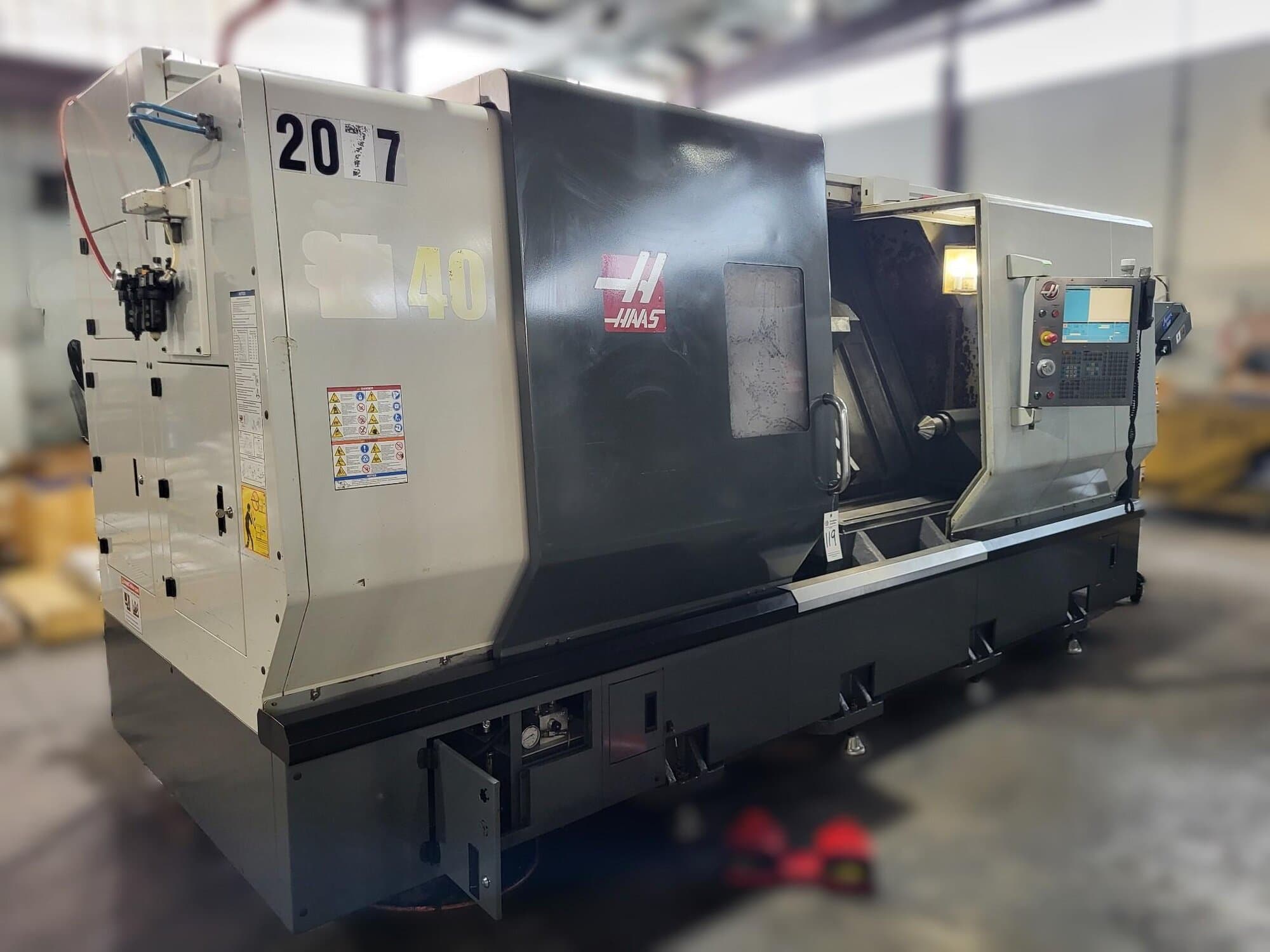 Haas ST-40 Big Bore CNC Lathe, 2013 - Chip Conveyor, 18.5" SMW Autoblok Chuck - Image 3