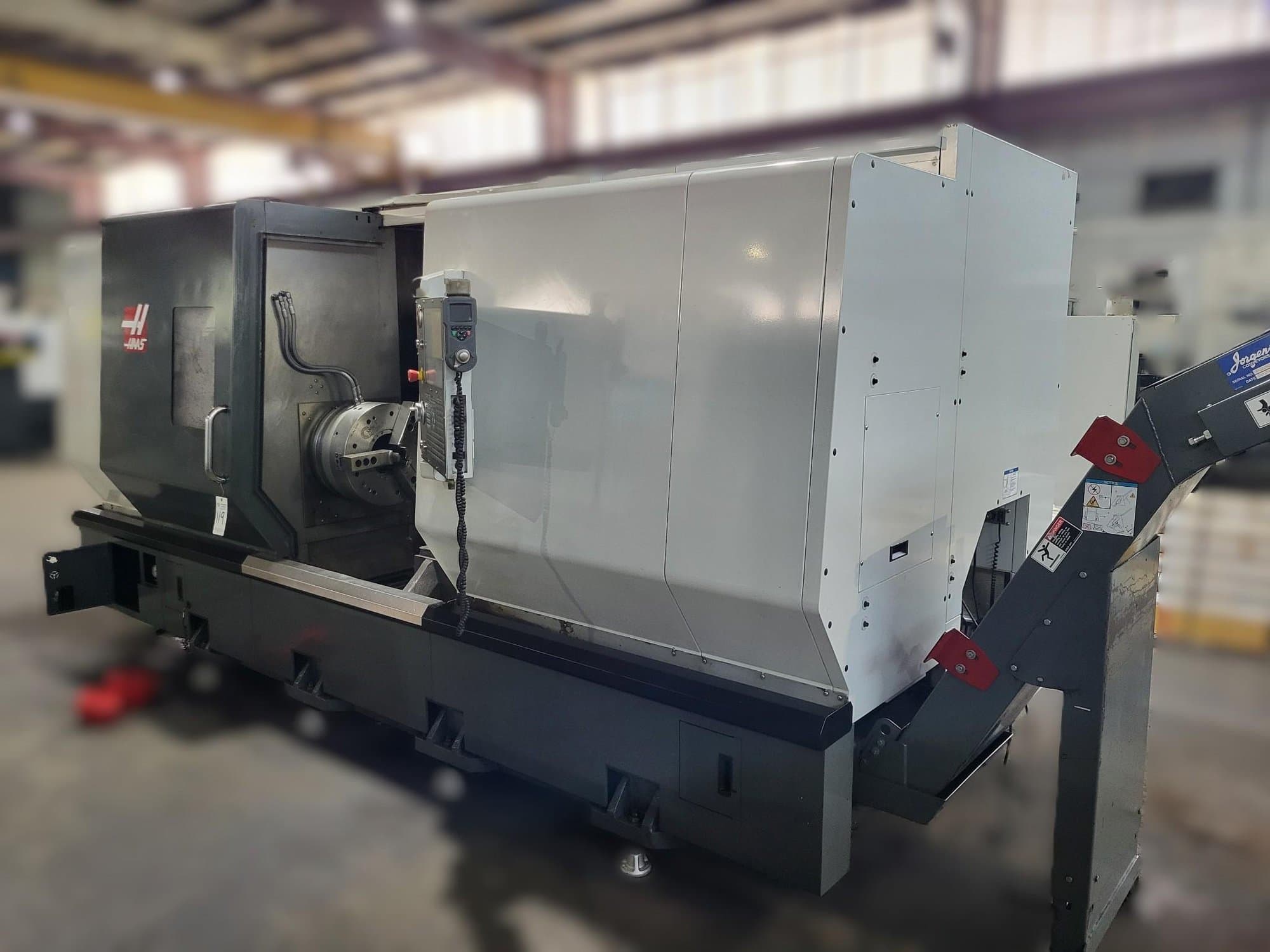 Haas ST-40 Big Bore CNC Lathe, 2013 - Chip Conveyor, 18.5" SMW Autoblok Chuck - Image 4
